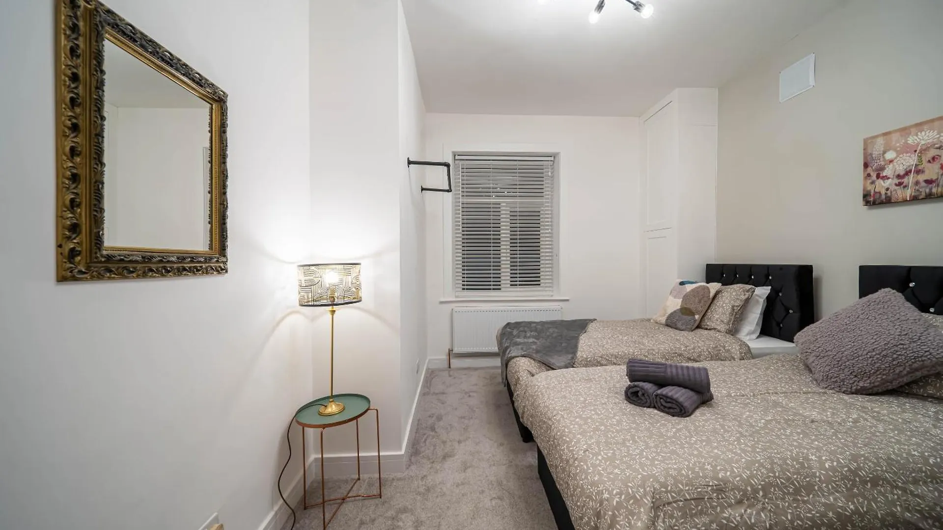 Charming 1-Bedroom Just 1 Mile From Morley Town Center In Leeds Pudsey